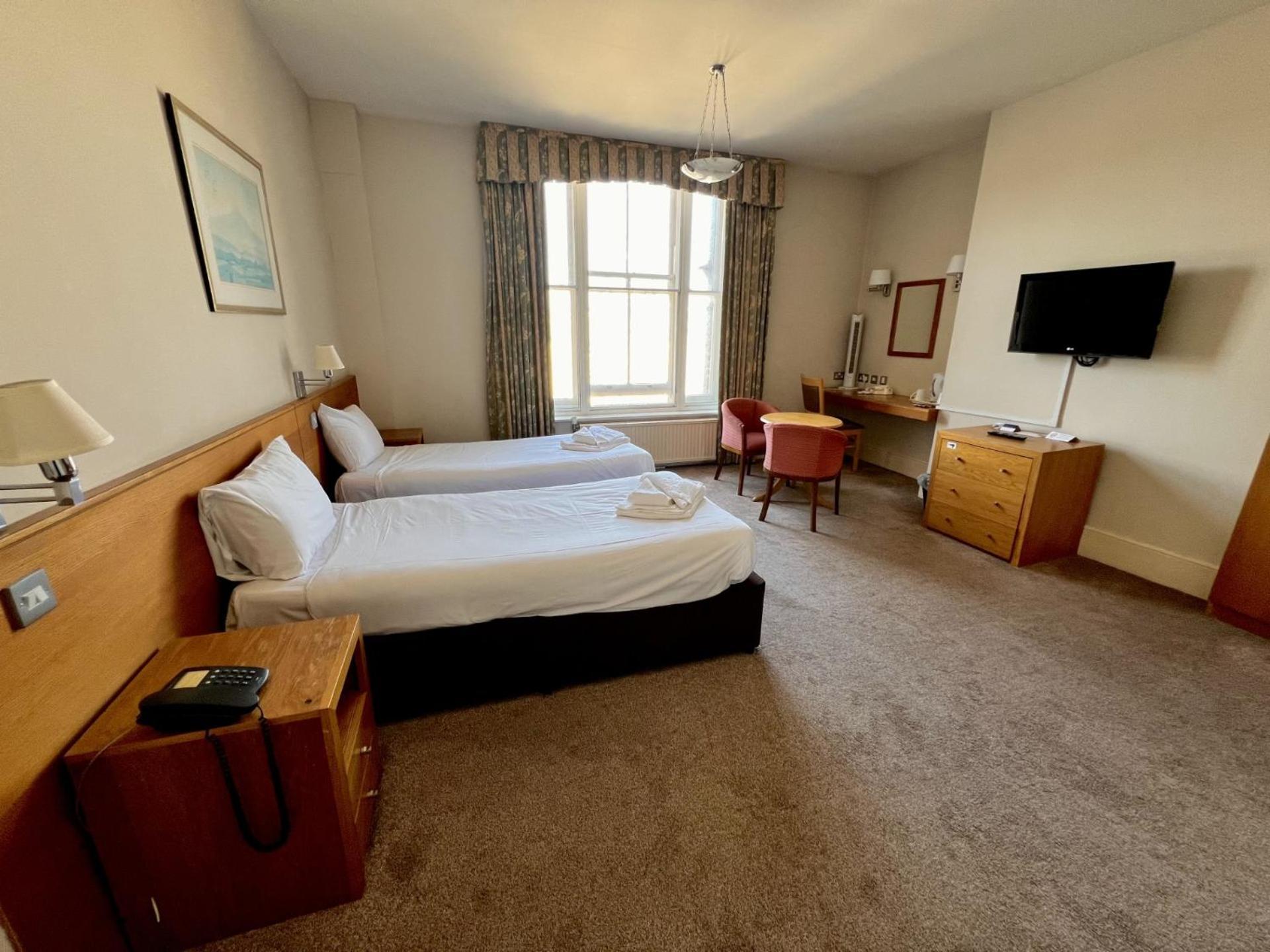 Cavendish Hotel Истборн Екстериор снимка