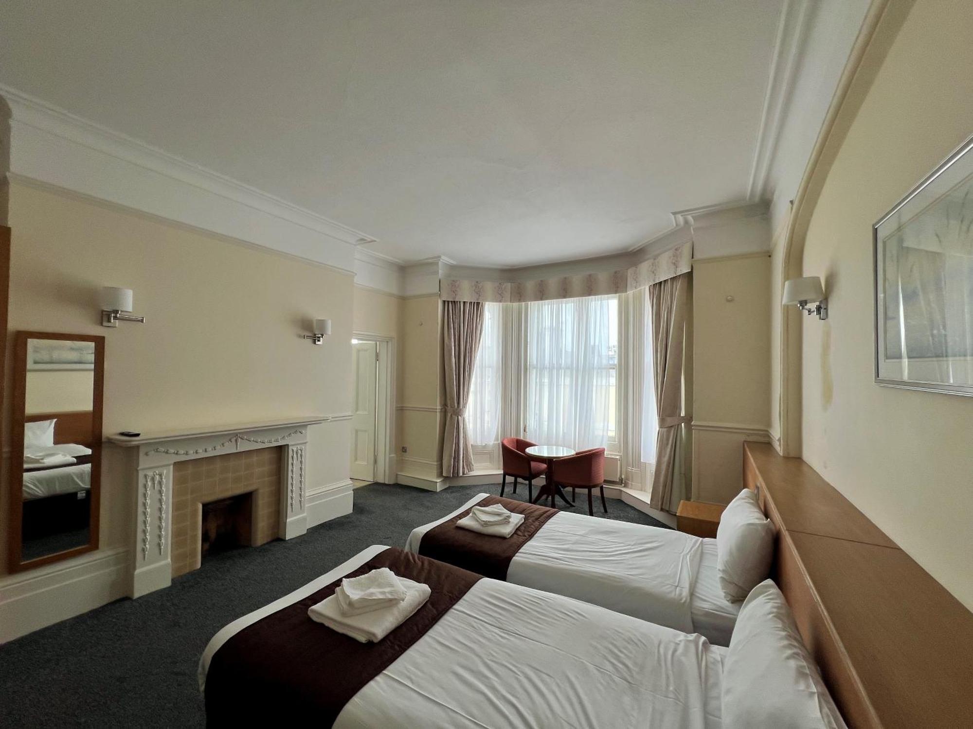 Cavendish Hotel Истборн Екстериор снимка